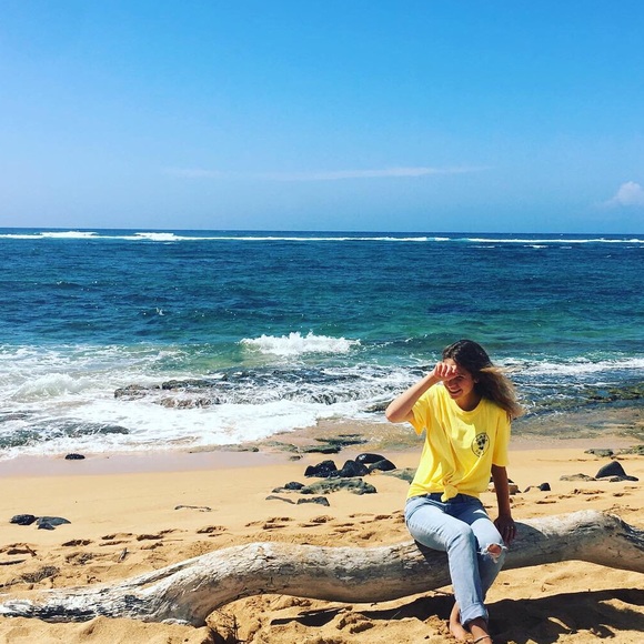 Meet your Posher, Alexia - Picture 1 of 1